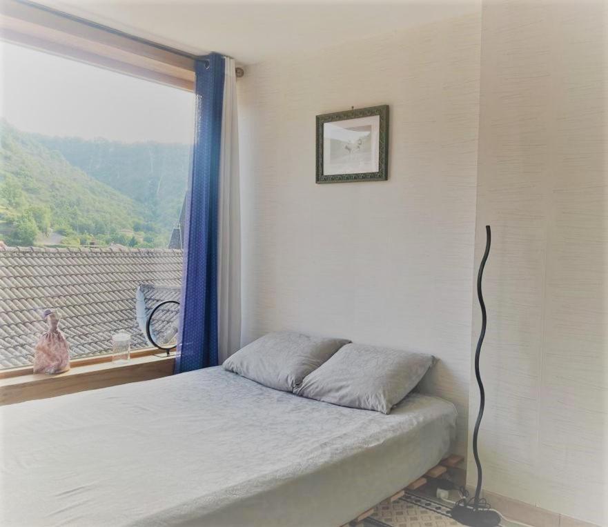 Bed and Breakfast Le Cocon Verrieres  Экстерьер фото