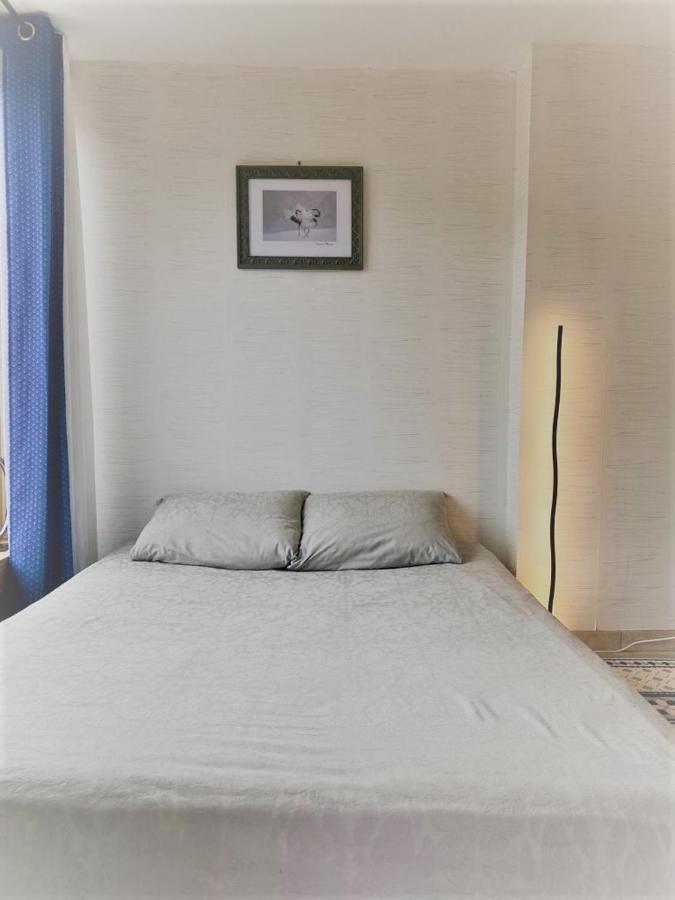 Bed and Breakfast Le Cocon Verrieres  Экстерьер фото